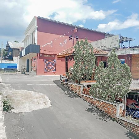 Urbanview Hotel Rio Life House Cianjur By Reddoorz Exterior foto