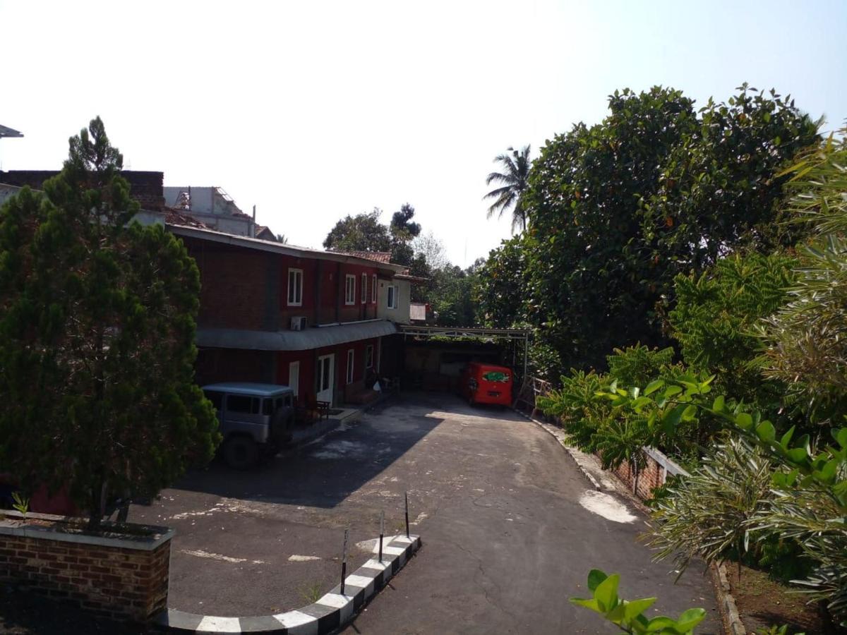 Urbanview Hotel Rio Life House Cianjur By Reddoorz Exterior foto